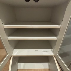 白い戸棚の画像