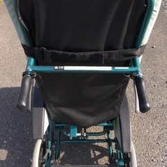 フルリクライニング式車椅子    松岡製作所の画像