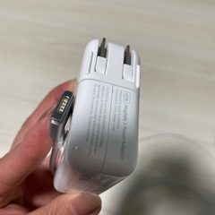 Apple 45W MagSafe 2電源アダプタ forMacBook Airの画像
