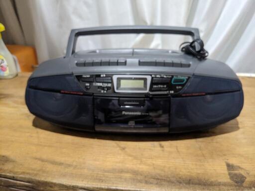テープ、CDラジカセ