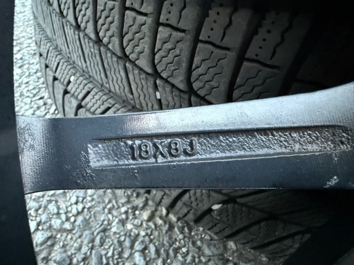シュナイダー 18インチ 235/55R18 レクサス ハリアーなど
