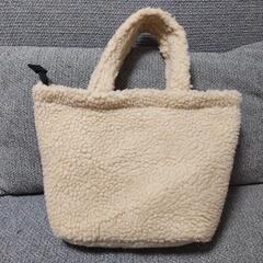 LOVE RABBY　もこもこ　トートバッグの画像