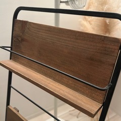 本棚たて
の画像