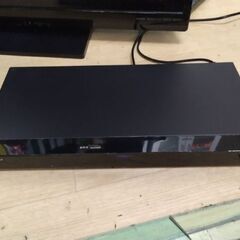 2019年極上美品　2番組同時録画　Wチューナー搭載　ブルーレイ...