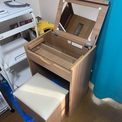 ドレッサー　茶色　