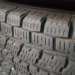 １５インチ-トラック用スタッドレスタイヤの画像