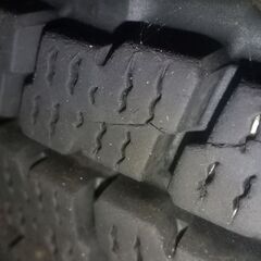 １５インチ-トラック用スタッドレスタイヤの画像