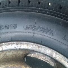 １５インチ-トラック用スタッドレスタイヤの画像