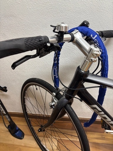 GIANT エスケープR3 700C-30（タイヤパンクしてませんでした。２つとも正常です）