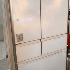 日立　冷蔵庫　555L　　