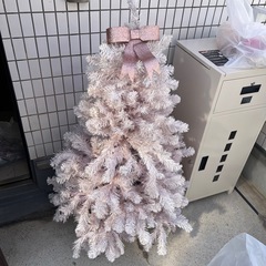 ピンクのクリスマスツリーFrancfranc
