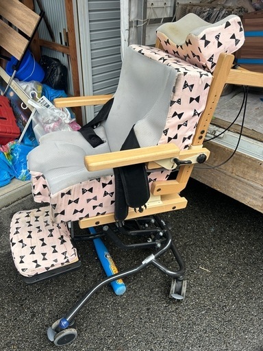 車椅子　介助　介護　ティルト　子供用