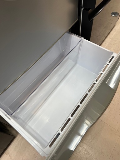 美原店　アクア3ドア冷蔵庫　255L　AQR-261A 2012年