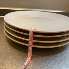 白いお皿4枚の画像