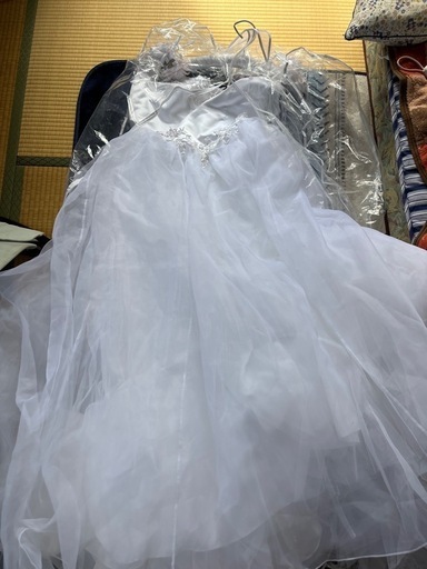 ウエディングドレス