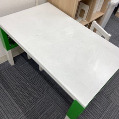 謝礼3000円　子ども用机をもらってください