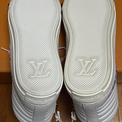 【新品】定価20万円　ルイヴィトン　スニーカー　ハイカットの画像
