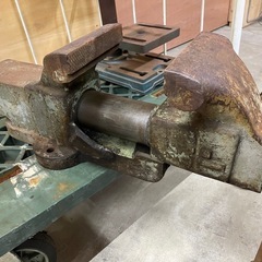 ベンチバイス 150mm 強力重型リードバイス 万力 バイス台 テーブルバイス ガレージバイス バイスバイス 万力　の画像