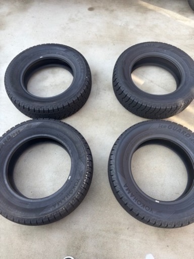 スタッドレスタイヤ　195/65R15