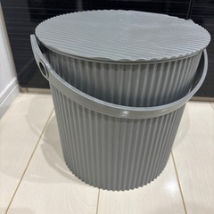 オムニウッティ
