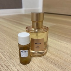 AHRES  香水　sayu