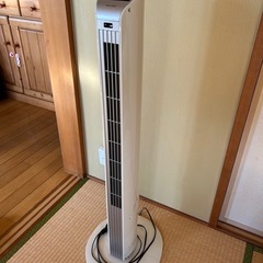 縦型扇風機の画像