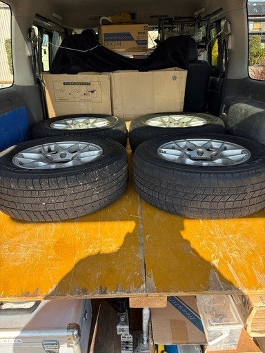 スタッドレスタイヤ 215/65R15アルミホイール 4本セット