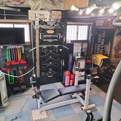 タフスタッフ　ベンチプレス、マルチマシンの画像