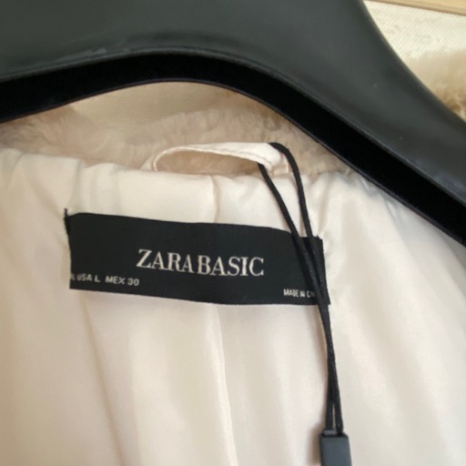 ZARAフェイクファージャケット