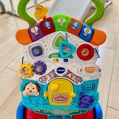 ベビーウォーカー【歩行器、おしぐるま】