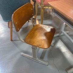 コクヨ　学習机2点セットの画像