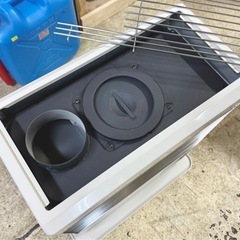 札幌市内配送可 美品 23年製 サンポット 煙突式石油ストーブ KSH-4811KL B 木造13畳/コンクリート20畳の画像