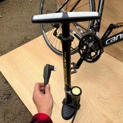 お話し中　ロードバイク(装備品等付) Cannondale キャノンデール CAAD8　の画像