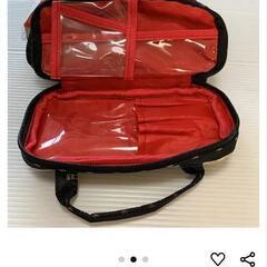 お値下中！未使用 ARTISAN&ARTIST 一番売れてるリップ柄メイクポーチ&ROSY 付録

の画像