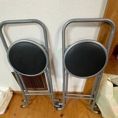 折りたたみカウンターチェア