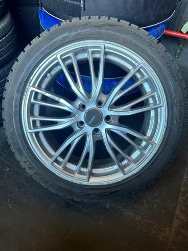 値下げ‼️17インチスタッドレスタイヤ、ホイール付‼️