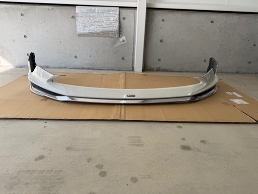 トヨタ　50プリウス　モデリスタエアロ　フロントスポイラー