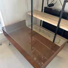 テーブル

