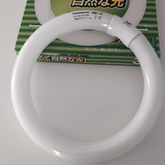 決まりました　パナソニック30形28ワット蛍光灯