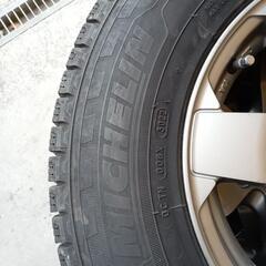 【値下げ】キャラバンアルミ付スタッドレス4本バリ山の画像