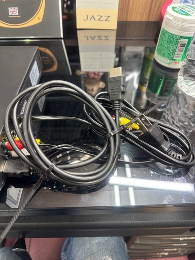 美品＆完全動作品DVDプレイヤー＆HDMIやリモコンその他付き
