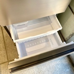 仙台市内トラック荷台渡し無料！ 美品 日立 265L 冷蔵庫 3ドア ライトゴールド 中古 家電 買取 仙台 2020年製 の画像