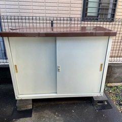 物置き　差し上げます。