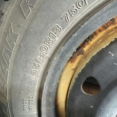 スタッドレスタイヤの画像