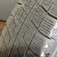 スタッドレスタイヤの画像