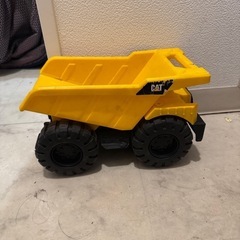 砂場おもちゃ　ダンプカー　CAT