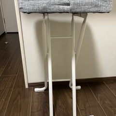 カウンターチェア　グレーの画像