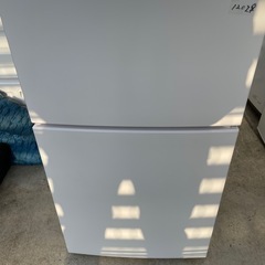 12020/超美品2023年製マクスゼン87L冷蔵庫/JR087...