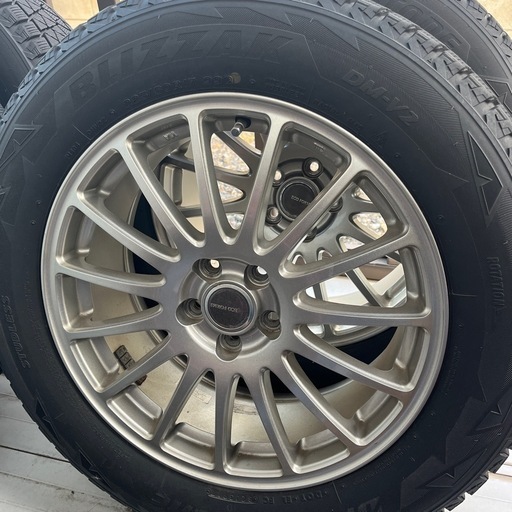 ホイール付きスタッドレスタイヤ