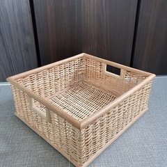 【無印良品】　重なるブリ材角型バスケット・中